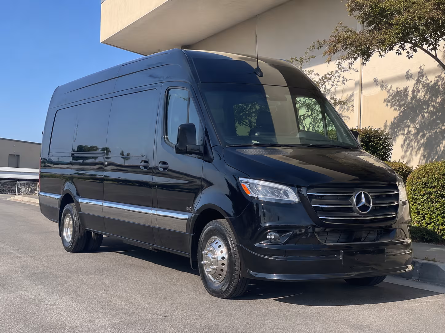bus rental options for chattanooga trips