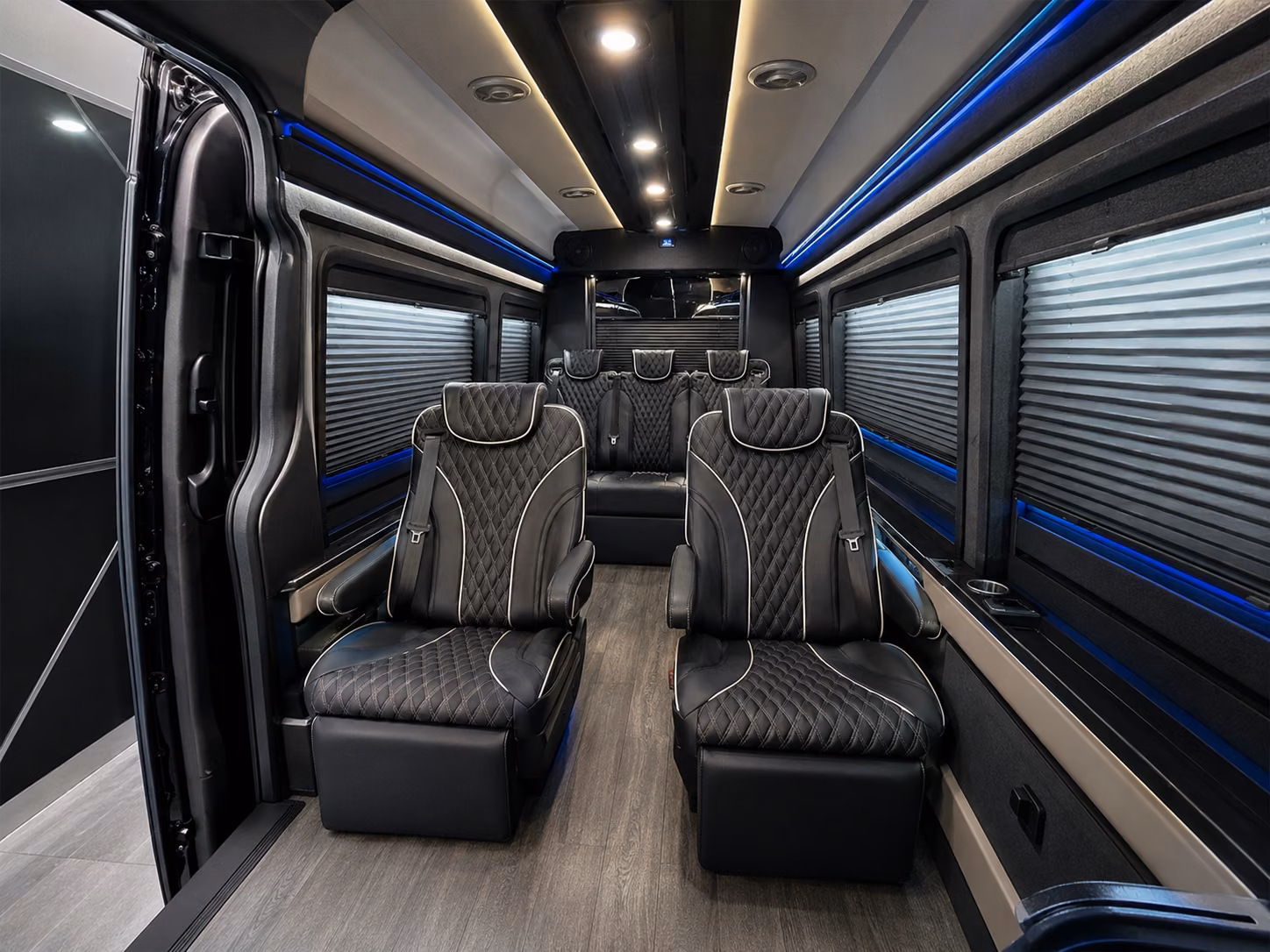 bus rentals for corporate offsites and team building events near chattanooga