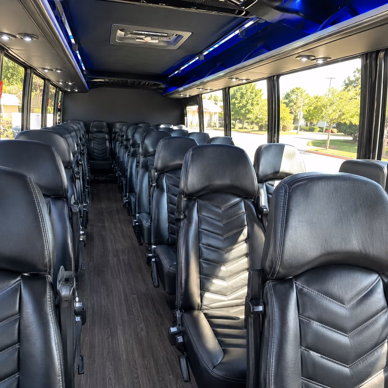 minibus and sprinter van shuttles between cha and downtown chattanooga hotels