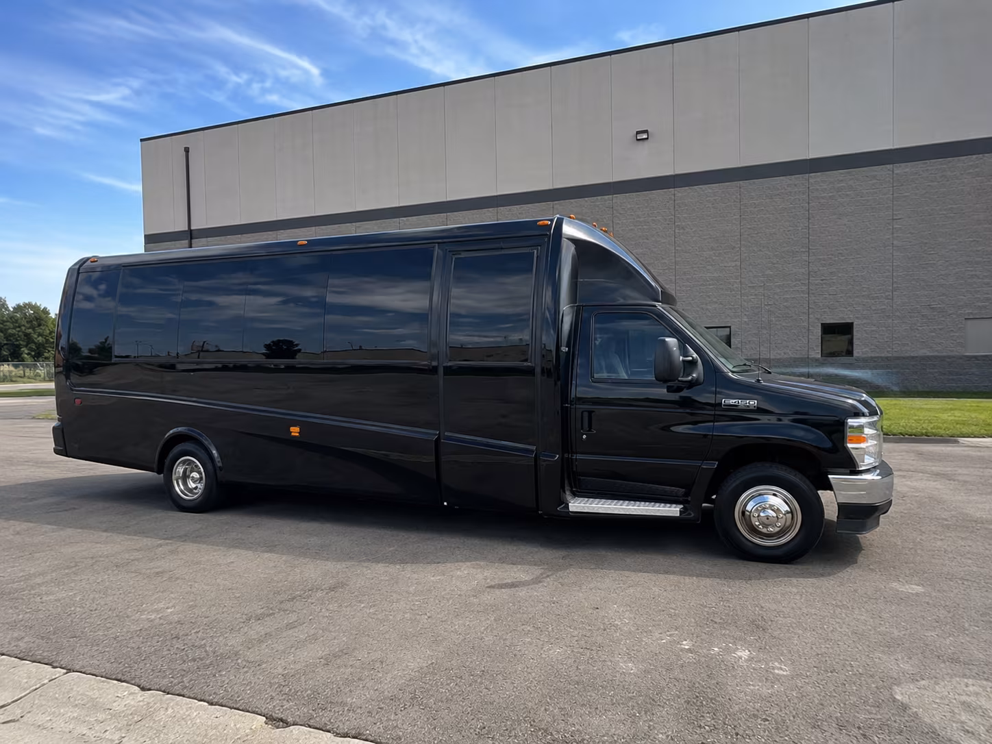 minibuses and charter buses for lookout mountain field trips